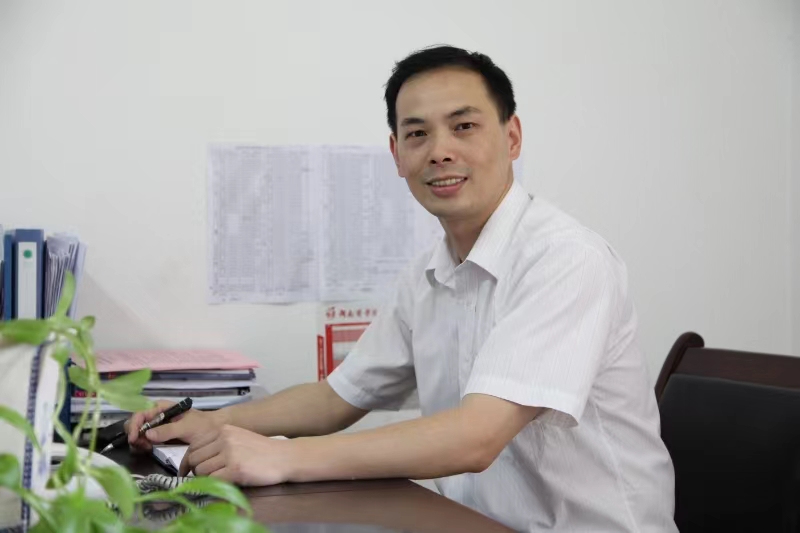 党委书记—彭昊教授