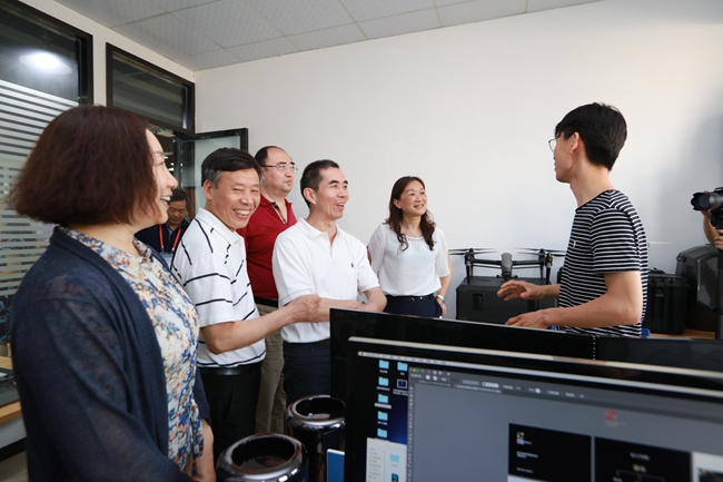 1526956885100002881.jpg 创客中心_副本.jpg