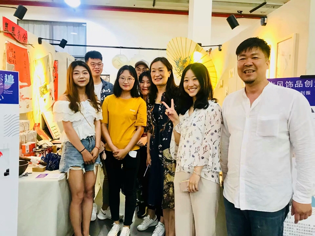 1528676702489061265.jpg 毕业展2.jpg