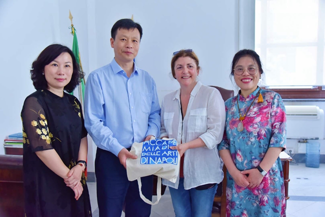 1530779125526028242.jpg IMG_4330.jpg