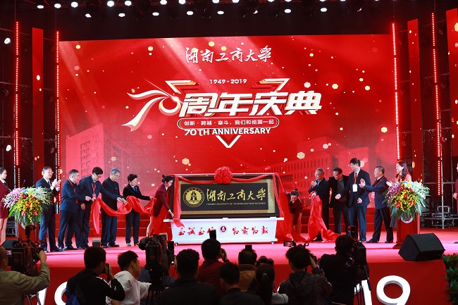 1574619698052030479.jpg ac3edc81a8bc8ae4e5658586b521f6e.jpg