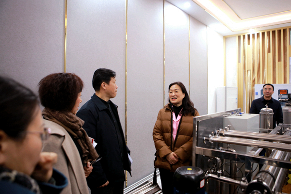 1614668138347070667.jpg 2.jpg