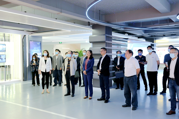 1652453593444045378.jpg 7.jpg