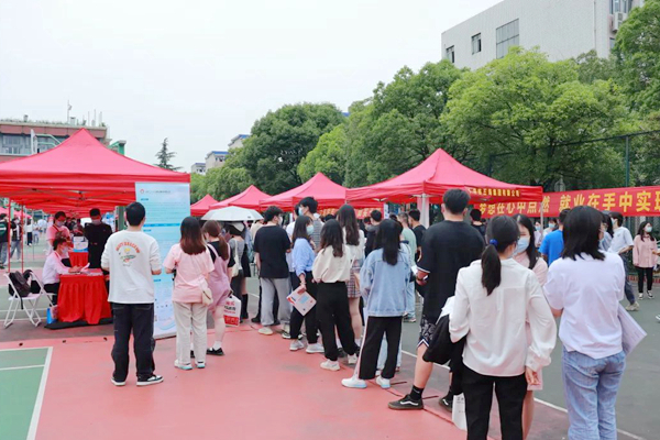 1652860939079030655.jpg 3.jpg