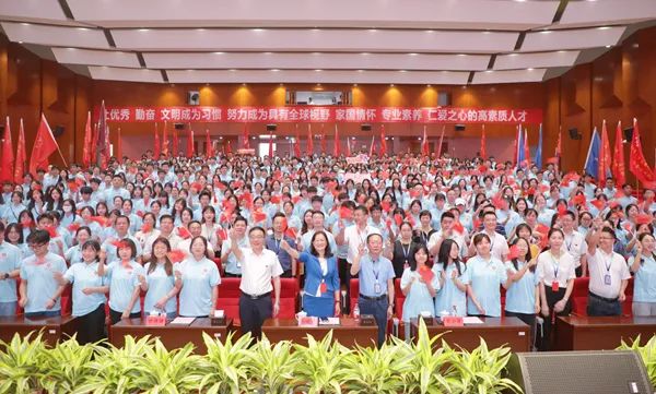 1657118339468023682.jpg 5.jpg