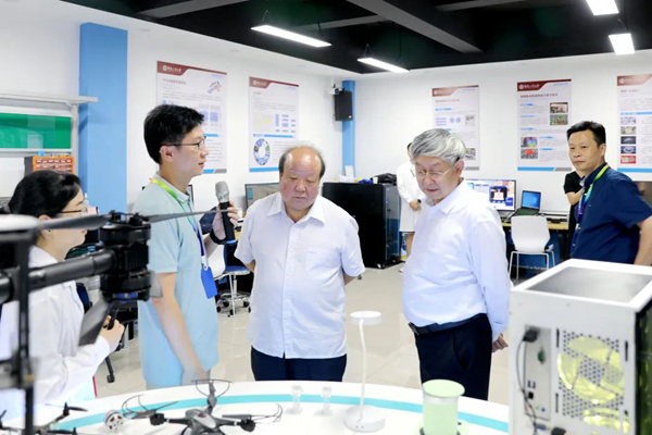 1657969286940014655.jpg 2.jpg