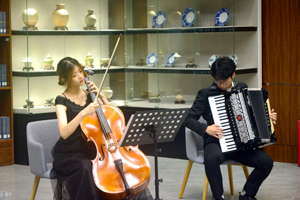 1637221569136018364.png 2.png