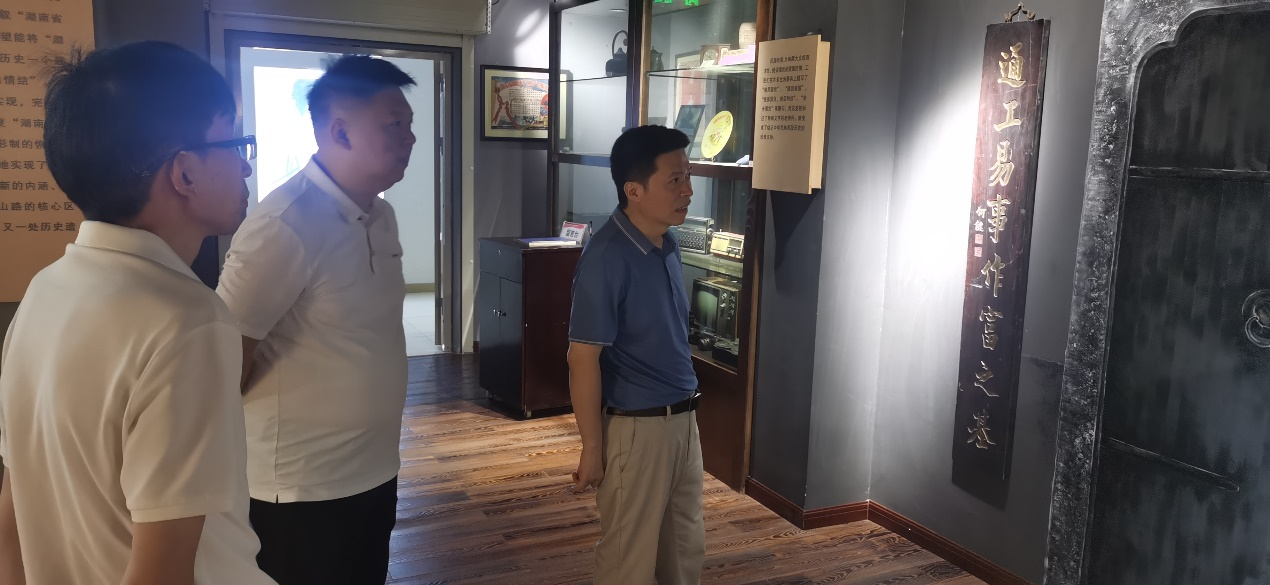 1691240078450496.png 图片1.png