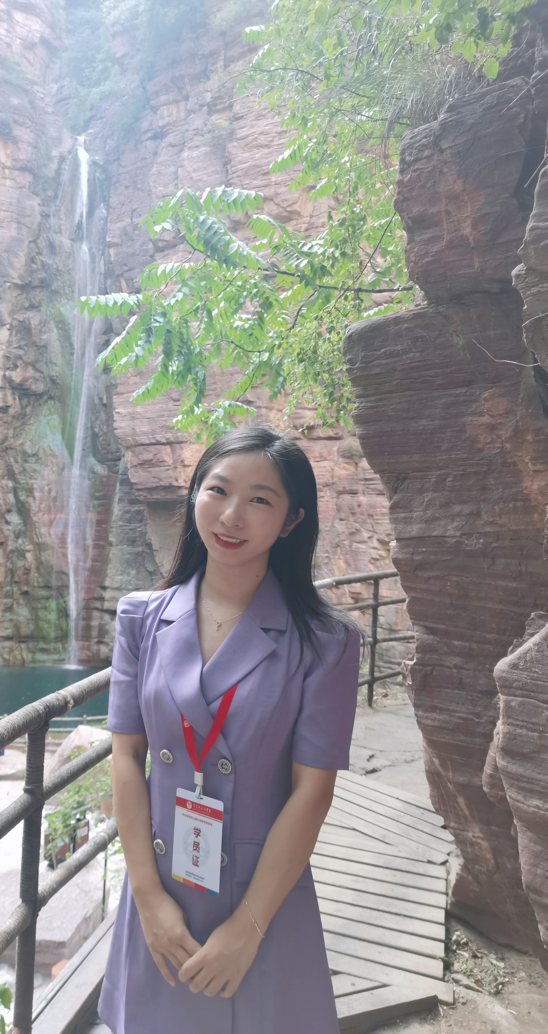 1691679958450974.png 邓露.png